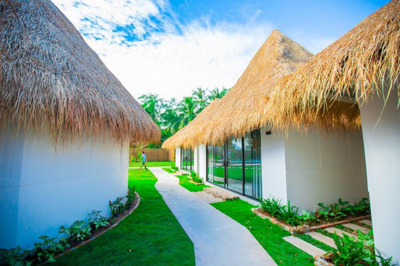 Sea Sand Resort Kampot Bagian luar foto